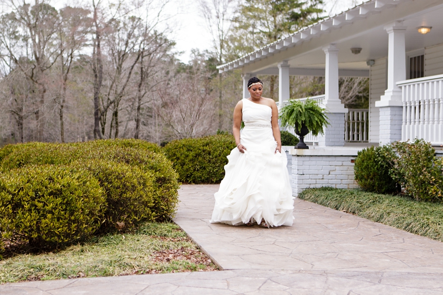 A bride before her first look via Elle Danielle Photography