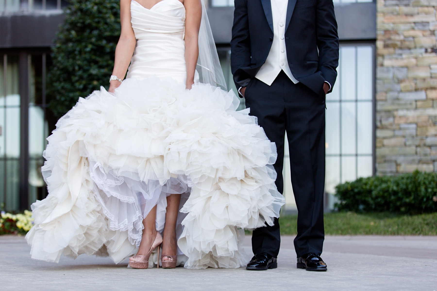 bride and groom shoe details via Elle Danielle Photography