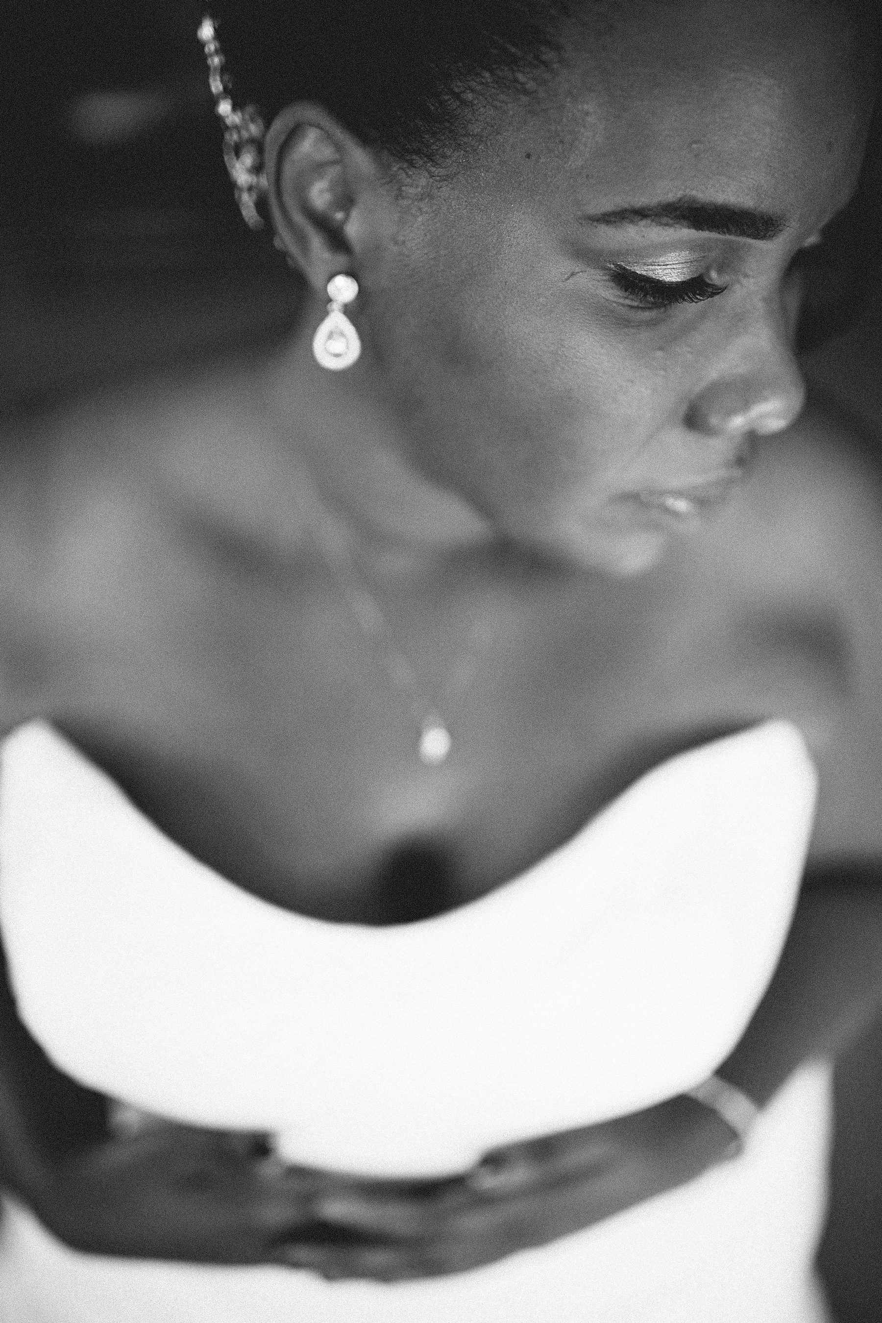 Black and white bridal portrait by Elle Danielle Photography