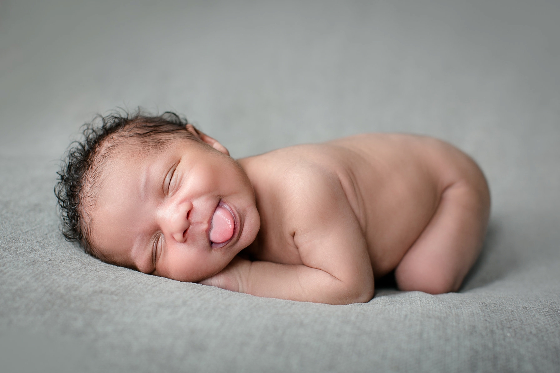 adorable newborn by Elle Danielle Photography